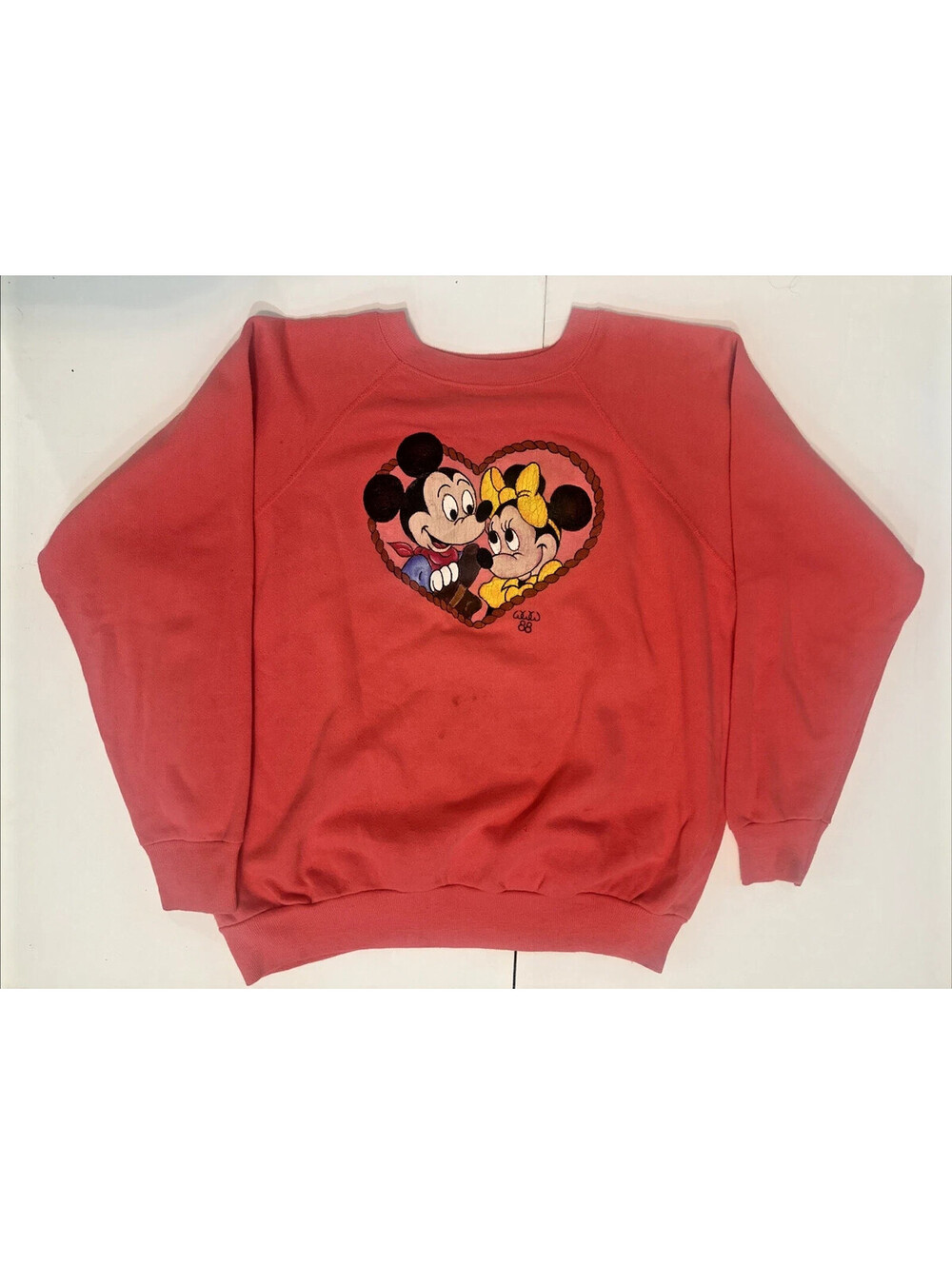 Vintage Disney Mickey & Co Sweatshirt Large 90s Minnie Heart Crewneck Raglan USA